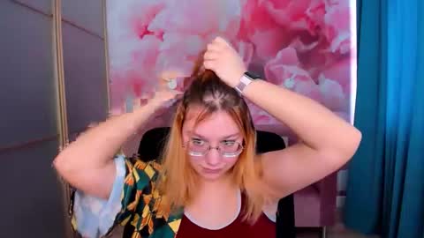 AngelinaLow online show from February 10, 2026, 12:53 pm