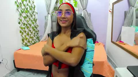 Snapshot of angelinamurphy chatting on January 4, 2025, 1:21 am AngelinaMurphy online show from January 4, 2025, 1:21 am