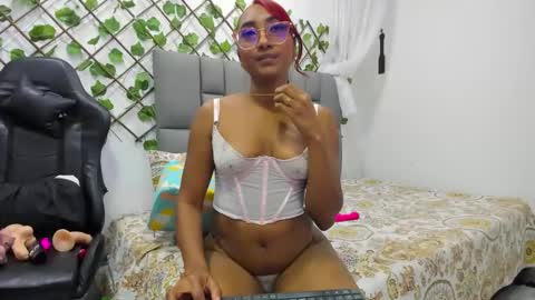 Snapshot of angelinamurphy chatting on February 3, 2025, 5:18 am AngelinaMurphy online show from February 3, 2025, 5:18 am