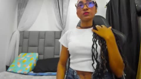 Snapshot of angelinamurphy chatting on May 2, 2026, 3:33 am AngelinaMurphy online show from May 2, 2026, 3:33 am