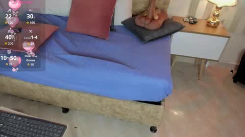 Snapshot of angelinarouse_ chatting on October 4, 2025, 5:27 am angelinarouse_ online show from October 4, 2025, 5:27 am