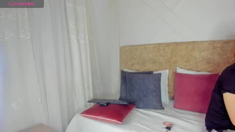 Snapshot of angelinarouse_ chatting on October 7, 2025, 2:42 am angelinarouse_ online show from October 7, 2025, 2:42 am