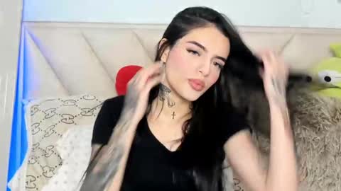 Snapshot of angeline__smith chatting on February 11, 2025, 6:40 am Angeline Smith  online show from February 11, 2025, 6:40 am