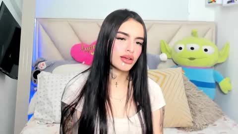 Snapshot of angeline__smith chatting on February 24, 2025, 7:30 pm Angeline Smith  online show from February 24, 2025, 7:30 pm