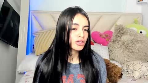Snapshot of angeline__smith chatting on February 28, 2025, 10:09 am Angeline Smith  online show from February 28, 2025, 10:09 am