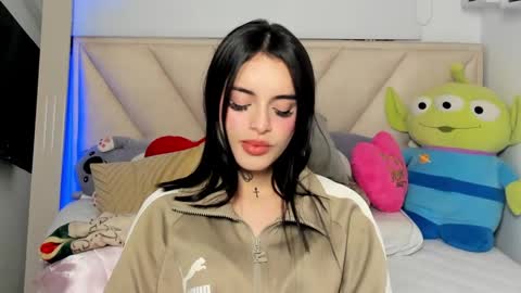 Snapshot of angeline__smith chatting on March 4, 2025, 7:41 am Angeline Smith  online show from March 4, 2025, 7:41 am