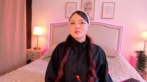 angeline_shy online show from July 15, 2026, 12:21 pm