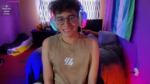 Snapshot of angelito18_twink chatting on June 12, 2026, 6:51 pm Angel online show from June 12, 2026, 6:51 pm