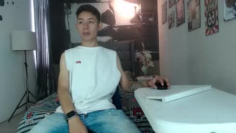 Angel online show from November 11, 2025, 7:03 pm