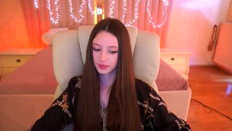 Snapshot of angellblush chatting on March 4, 2026, 7:14 am AngelBlush online show from March 4, 2026, 7:14 am