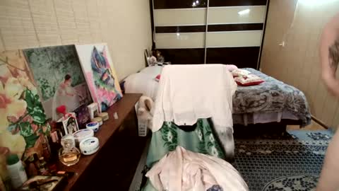 Snapshot of angelleah chatting on June 22, 2026, 6:27 pm angelleah online show from June 22, 2026, 6:27 pm