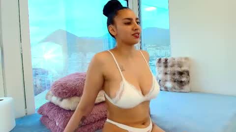 AngelicFox online show from April 17, 2026, 2:31 pm