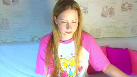 Snapshot of angellisss chatting on September 11, 2025, 11:43 am Cutie online show from September 11, 2025, 11:43 am