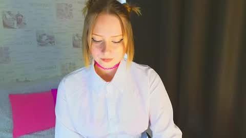 Snapshot of angellisss chatting on October 19, 2025, 6:58 am Cutie online show from October 19, 2025, 6:58 am