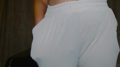 angelll_sky00 online show from September 24, 2025, 7:12 am