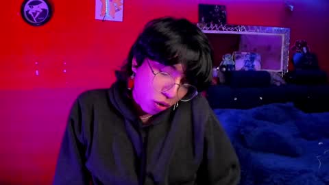 Snapshot of angellonfire chatting on December 18, 2024, 1:26 am Angel  online show from December 18, 2024, 1:26 am