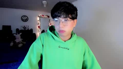 Angel  online show from February 4, 2026, 2:28 am