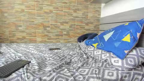 angelo_evans33 online show from April 22, 2026, 7:04 pm