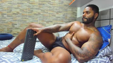 angelo_evans33 online show from April 24, 2026, 10:45 pm