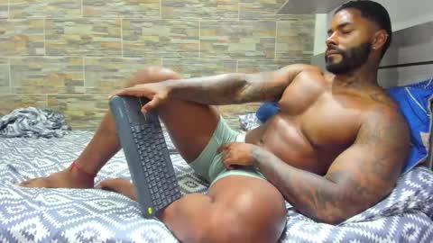 angelo_evans33 online show from April 27, 2026, 12:41 am