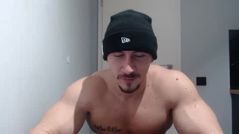 Snapshot of angelofit chatting on February 1, 2025, 4:44 pm ------- SEX SHOW WITH GUYS AND GIRLS MUSCLE SHOW online show from February 1, 2025, 4:44 pm
