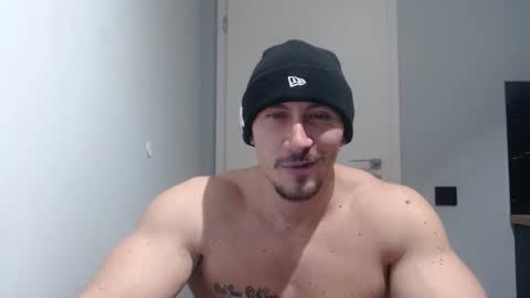 Snapshot of angelofit chatting on February 3, 2025, 6:39 pm ------- SEX SHOW WITH GUYS AND GIRLS MUSCLE SHOW online show from February 3, 2025, 6:39 pm