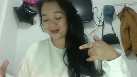 rebeca online show from November 15, 2025, 4:47 pm