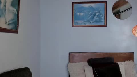 Snapshot of angelx_fox chatting on December 4, 2024, 5:11 pm Angel Fox online show from December 4, 2024, 5:11 pm