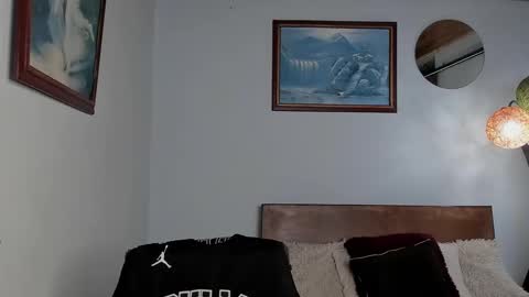 Snapshot of angelx_fox chatting on December 6, 2024, 11:03 pm Angel Fox online show from December 6, 2024, 11:03 pm