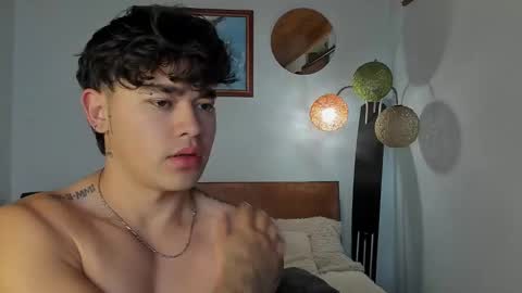 Snapshot of angelx_fox chatting on February 10, 2025, 10:31 am Angel Fox online show from February 10, 2025, 10:31 am