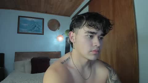 Snapshot of angelx_fox chatting on March 5, 2025, 7:38 pm Angel Fox online show from March 5, 2025, 7:38 pm