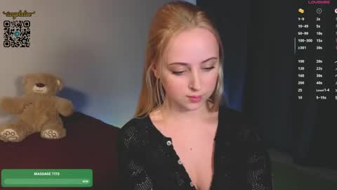  Im Chloe  i do FLASH BOOBS for new fan club online show from May 20, 2026, 2:40 am
