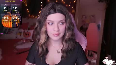 Snapshot of angelytaxx chatting on October 28, 2025, 7:12 am Angel online show from October 28, 2025, 7:12 am