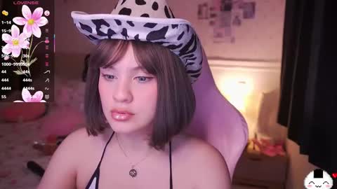 Snapshot of angelytaxx chatting on February 24, 2026, 6:44 am Angel online show from February 24, 2026, 6:44 am