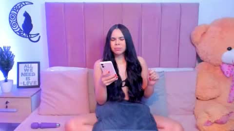 Snapshot of angiegriffin chatting on October 18, 2025, 3:42 am Milo ---- online show from October 18, 2025, 3:42 am