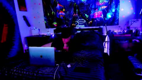 Anglz017 online show from October 5, 2025, 11:19 am