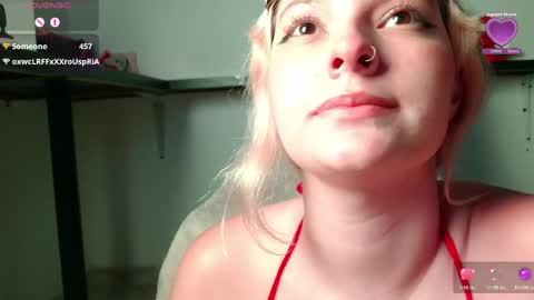 Snapshot of ania_mml chatting on June 8, 2026, 1:28 am Ania online show from June 8, 2026, 1:28 am