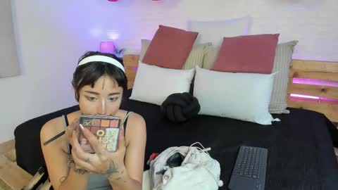 Snapshot of anie_sp chatting on October 18, 2025, 7:58 pm Anie Monday to Saturday from 200 pm to 810pm UTC-5 Colombia Time online show from October 18, 2025, 7:58 pm