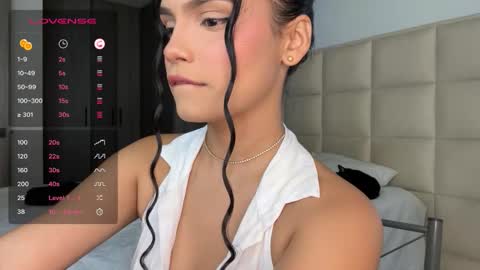 Snapshot of aniebby chatting on December 3, 2025, 3:58 am ANGIE online show from December 3, 2025, 3:58 am