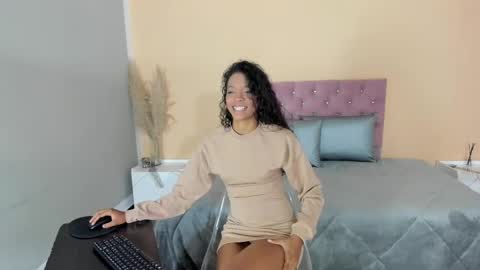 Snapshot of aniie_bby_4u chatting on October 9, 2025, 2:42 am Any online show from October 9, 2025, 2:42 am