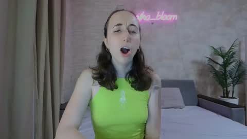 anikabloom online show from January 13, 2025, 3:56 am