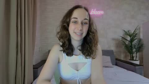 anikabloom online show from January 14, 2025, 5:08 am