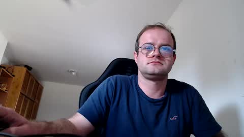 Snapshot of animal_michael chatting on March 1, 2026, 10:39 am animal_michael online show from March 1, 2026, 10:39 am