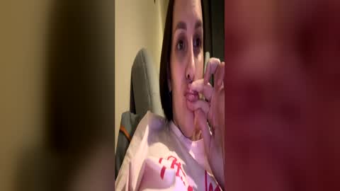 Snapshot of anime_baby22 chatting on May 2, 2026, 9:31 pm Alice online show from May 2, 2026, 9:31 pm
