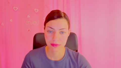 Anni online show from March 21, 2026, 2:42 pm