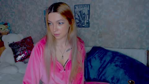 anita_moon_ online show from December 26, 2024, 2:22 am
