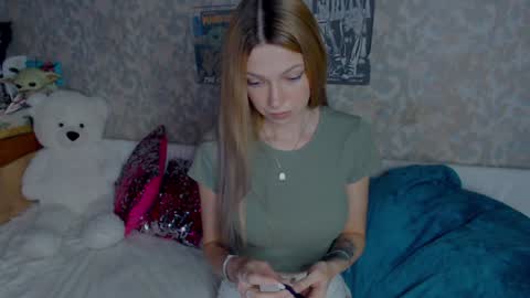 anita_moon_ online show from December 27, 2024, 9:17 am