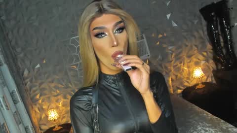 Miss Ann online show from January 7, 2025, 10:32 am