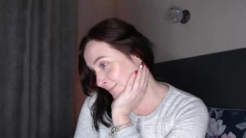 anjutka08 online show from January 13, 2026, 5:51 pm