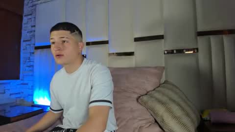 ANGEL AND TEFY online show from April 13, 2026, 4:12 pm